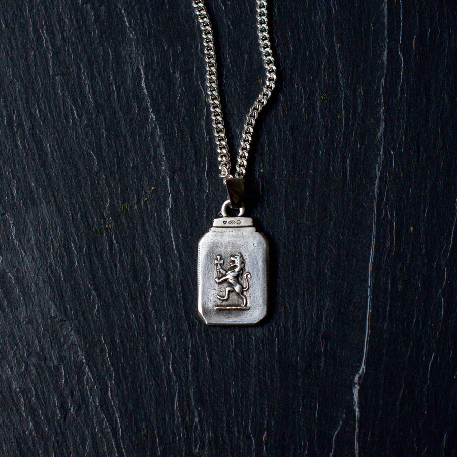 RAMPANT LION NECKLACE Binary Star Necklace Hetariki Jewellery 