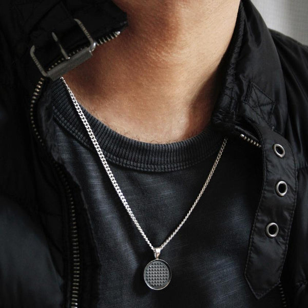 BLACK PYRAMIDS MEDALLION Hetariki Jewellery Curb chain 55cm 