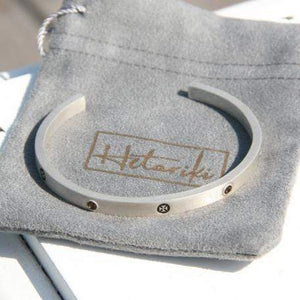 NOUGHTS & CROSSES - SMOKY QUARTZ noughts and crosses cuff Hetariki Jewellery 
